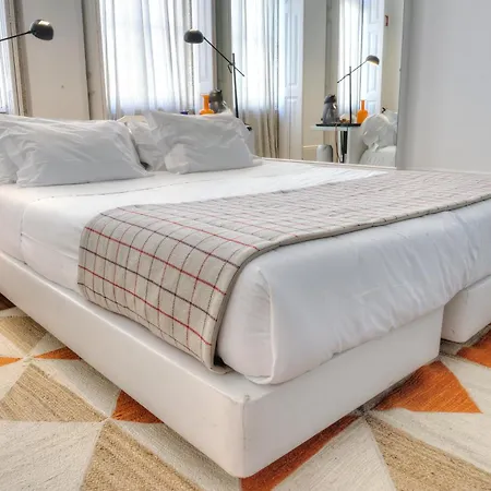 דירה Three & Bedrooms