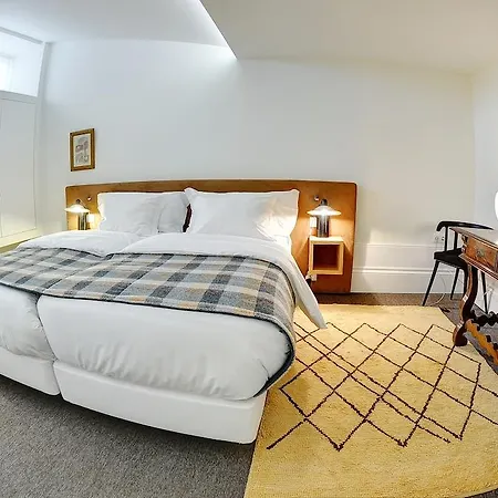Lejlighed Three & Bedrooms